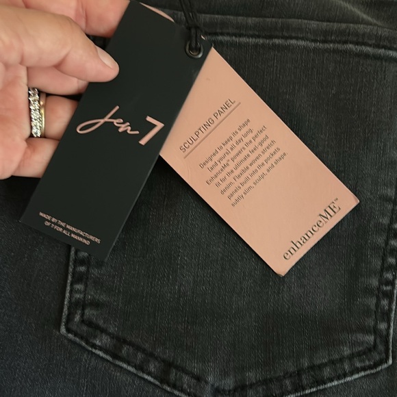 Jen7 by 7 for All Mankind Destroyed Step Hem Ankle Straight Leg Jean Size 16 - Picture 4 of 9